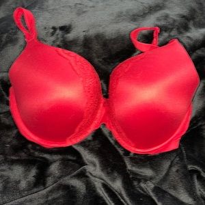 Victoria Secret bra size 36DDD